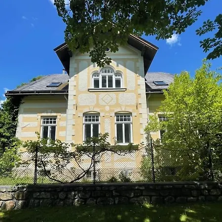 Idyllisches Mit Garten Nahe Stadtplatz Villa *