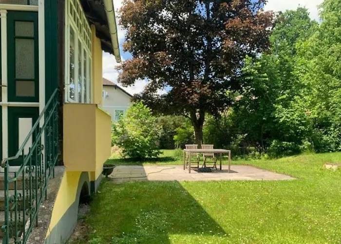 Villa Idyllisches Mit Garten Nahe Stadtplatz